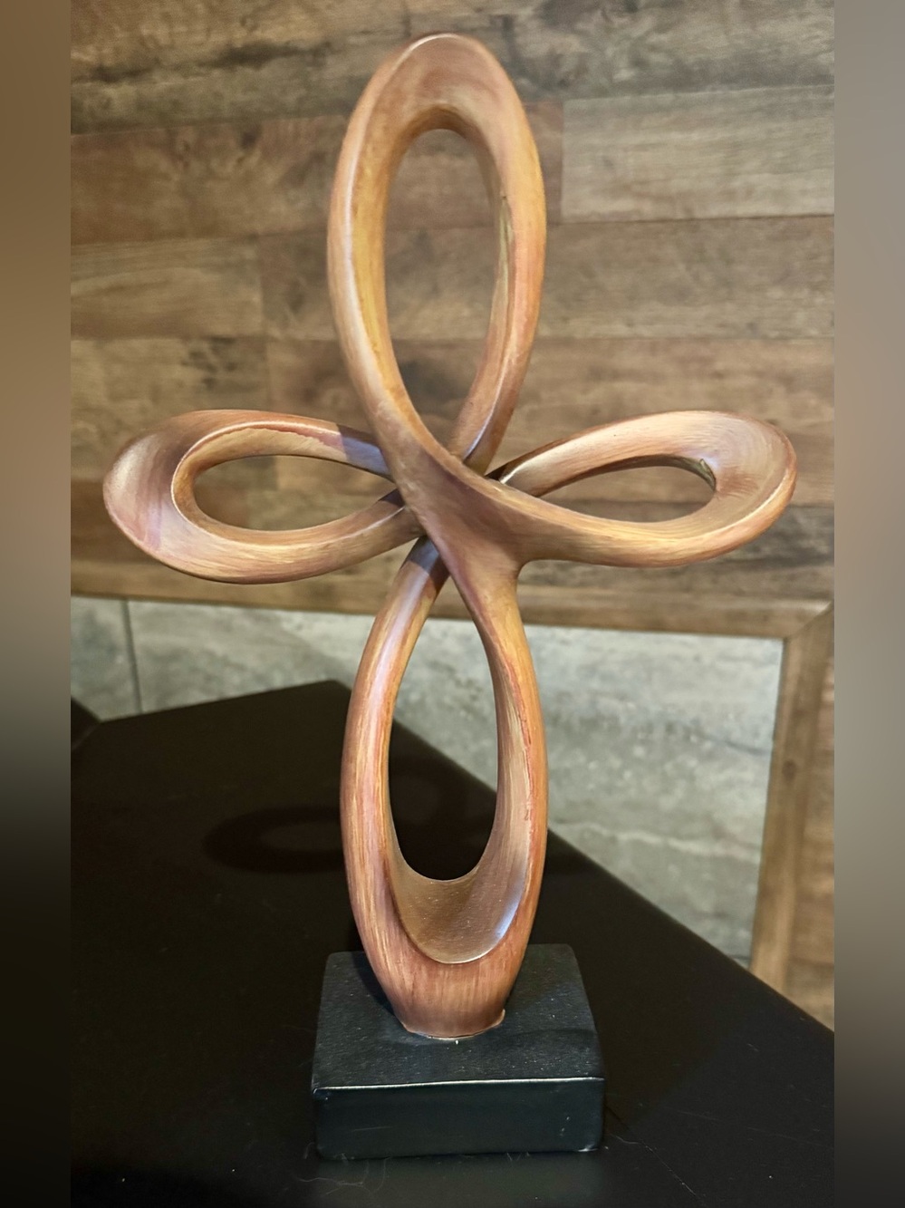 DICKSON TABLE TOP RESIN CROSS NWOB
